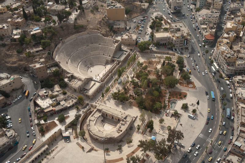  Fig. 2. Development around the forum and theatre in Amman, Jordan, 2009.