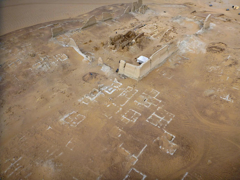 Fig. 6: Dime, Fayoum, the temple area and houses in 2014 (courtesy of Soknopaiou Nesos Project, University of Salento, Italy, photo by B. Bazzani)