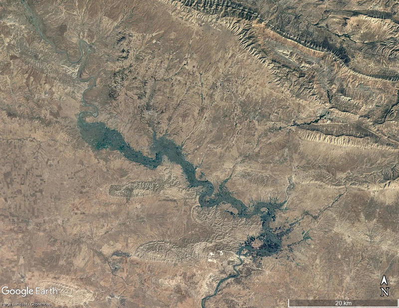 Figure 1 – Google Earth image of the Iraqi Upper Tigris valley in 1984 before the flooding of the Mosul Dam Reservoir.