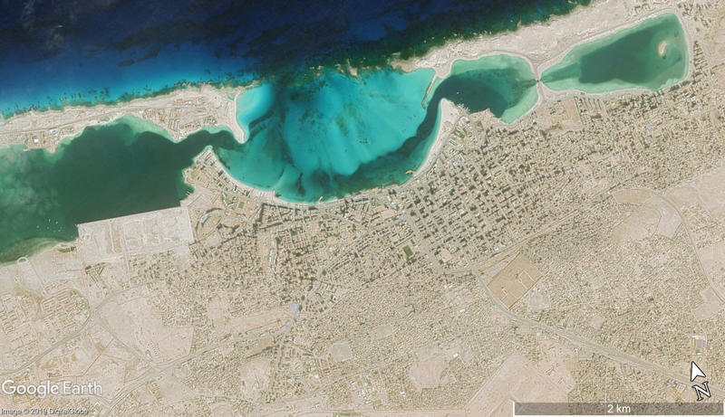 Figure 3. A DigitalGlobe satellite image from 21 November 2018 showing the modern extent of Mersa Matruh and changes to its coastline (Map Data: Google, DigitalGlobe).