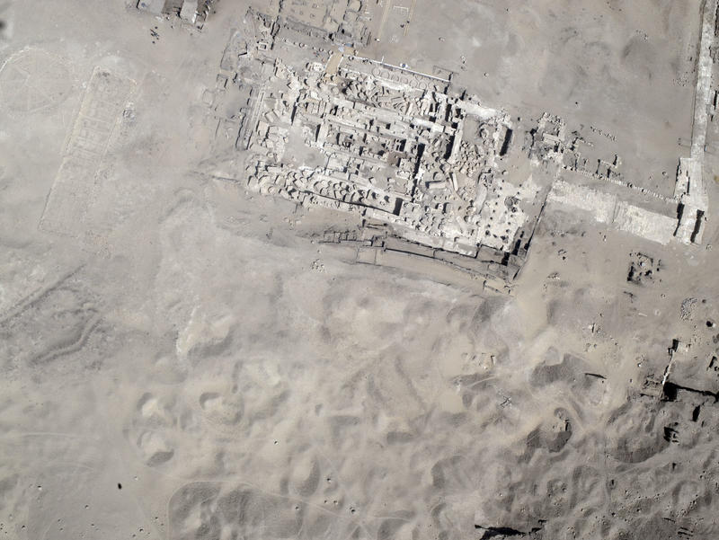 Fig. 15. Aerial view of Athribis, Shikh Hammad, Sohag during the temple excavations, (courtesy of Athribis Project, Marcus Müller)