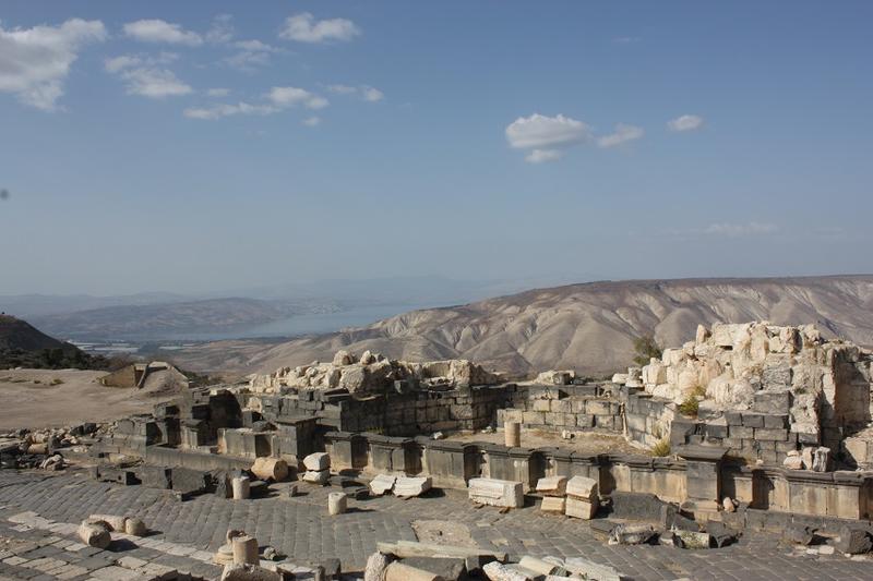 A view of the nymphaeum of Umm Qays (photo: A.Zerbini)